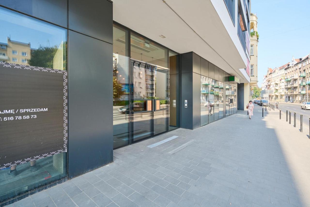 Nowoczesny Apartament Z Balkonem I Parkingiem W Centrum Wroclawia By Noclegi Renters Exterior photo